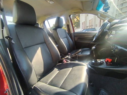 Imagen 8 de 14 de Toyota Hilux 4x4