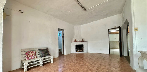 Se Vende Casa Con Salon De Fiestas