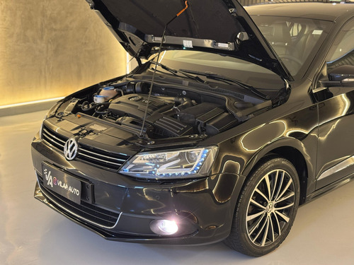 Volkswagen Jetta 2.0 Tsi Highline 4p 211 hp