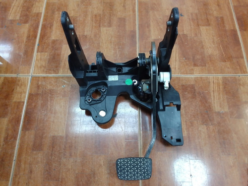 Pedal De Freno Chevrolet Orlando 09 / 15