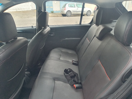 Imagem 11 de 12 de Sandero Stepway 1.6 Aut. Bco Couro