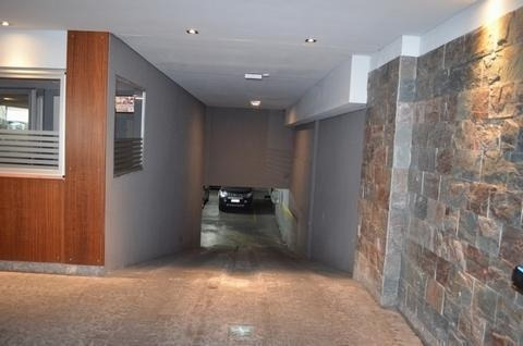 Imagen 2 de 7 de Venta - Cochera - Villa Del Parque - Seguridad - Portón Automático