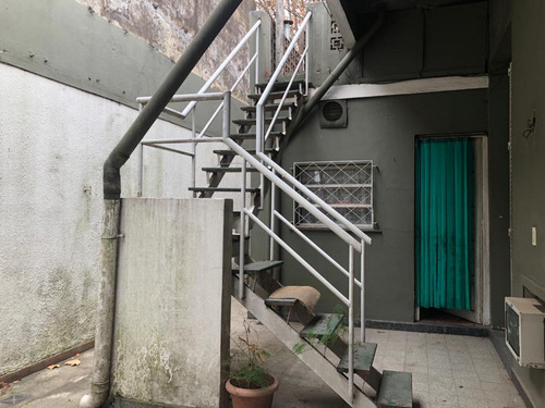 Imagen 12 de 15 de Venta Casa 4 Amb C/patio Y Jardín! - A Reciclar