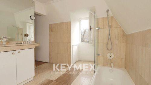 Casa Familiar 3 Pisos, 6d/4b, 3 Subtes. En Providencia