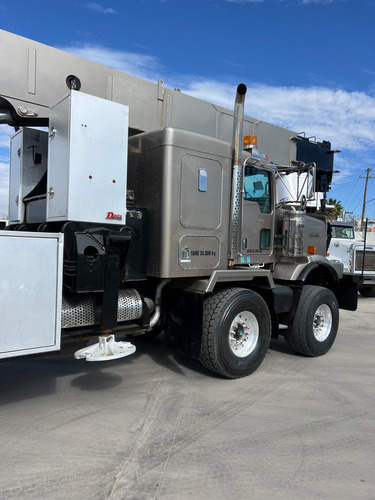 Kenworth 2010 Con Grua Nacional De 40 Toneladas