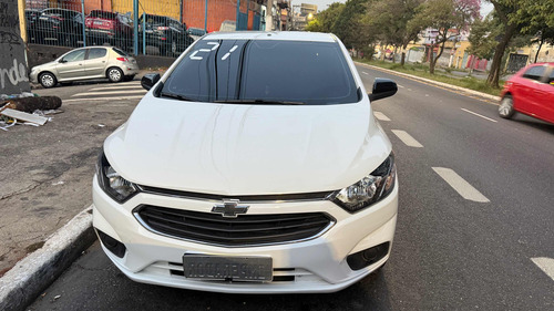 Chevrolet Onix plus 1.0 joy black