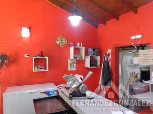 Fondo De Comercio De Rotisería Frente Al Estadio De Banfield