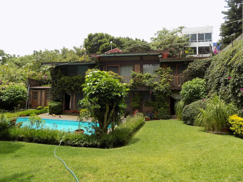 Casa Sola En Lomas De Atzingo, Cuernavaca, Morelos - Seq-173-cs