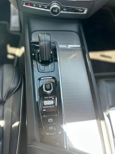 Volvo XC60 T8 AWD R-DESIGN HIBRIDO TP 2000CC T