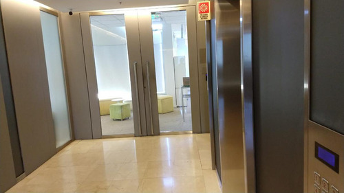 Oficina 580m² . 10 Cocheras. Amoblada Y Equipada. Torre Intecons.