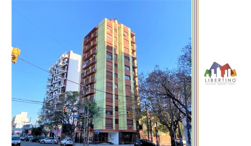 Departamento 3 Amb Centrico Reciclado // Av. De Mayo 815