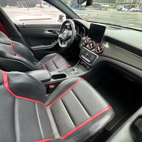 Mercedes-Benz Clase CLA 2.0 45 Amg At