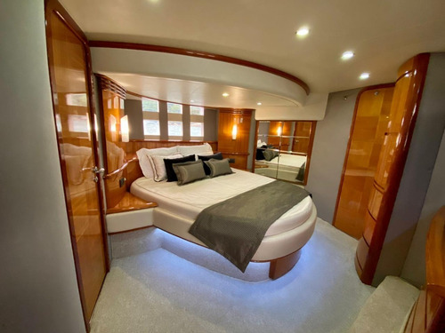 Imagem 24 de 25 de Intermarine Usada 680 Full 2007 / Azimut Carbrasmar Sedna