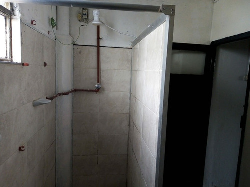 Imagen 2 de 14 de Apto Primer Piso Balcón Al Frente