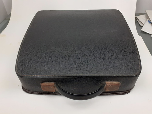 Maquina De Escrever Olympia - Década De 1960 (Usado)
