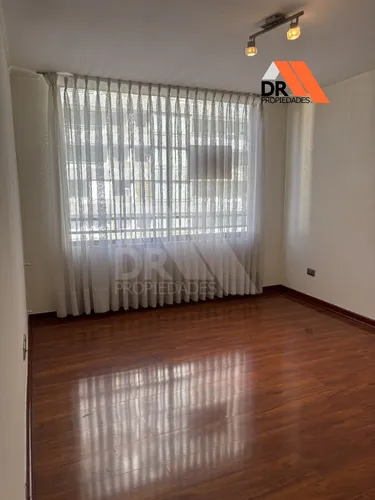 Tu Oportunidad En Santiago - Remodelado, Y Listo Para Vivir