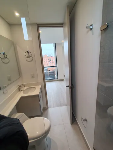 Apartaestudio Moderno Con Excelente Ubicación, Distribución Privilegiada Y Exclusivas Zonas Comunes, Para Estrenar Con Entrega Inmediata.