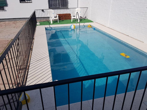 Imagen 12 de 14 de Casa Amplio Chalet - Ituzaingó Norte - Venta