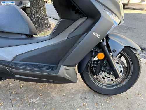 Imagen 7 de 15 de Kymco Xtown 250 Ciar Automotores