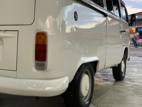 Volkswagen Kombi 1.4 MI STD 8V FLEX 4P MANUAL