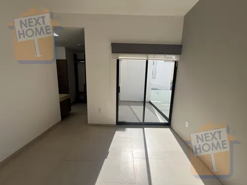 Venta Casa Con Roof Y Jardín Excedente En Entrecielos Querétaro