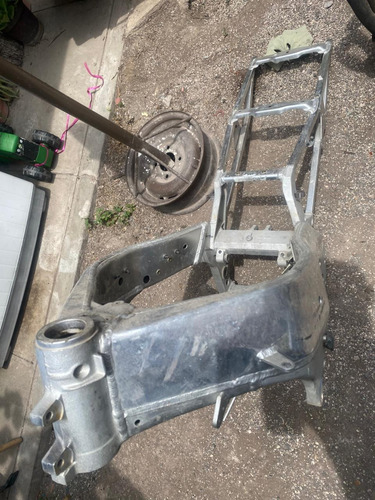 Cuadro De Aluminio De Moto De Pista Yamaha R1 Conmotor 1100