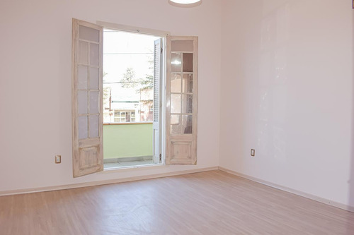 Imagen 6 de 12 de Venta De Espectacular Casa Reciclada En El Corazon De Sayago Con Renta