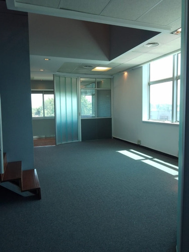 Pilar / Excelente Oficina / 90m2