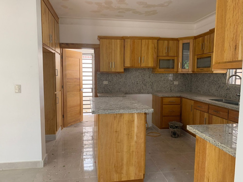 Imagen 2 de 29 de Casa Nueva En Proyecto Cerrado