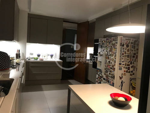 Departamento En Venta De 4 Dorm. En Lo Barnechea