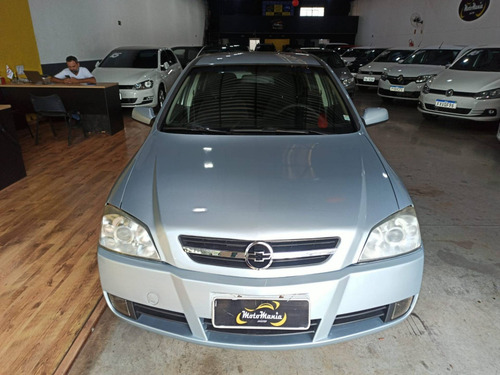 Imagem 2 de 10 de Chevrolet Astra 2.0 Mpfi Advantage 8v Flex 4p Manual