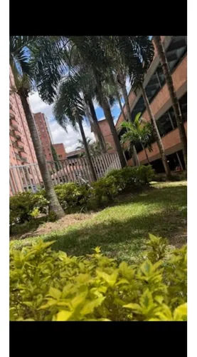 Apartamento En Venta Los Colores, Medellín