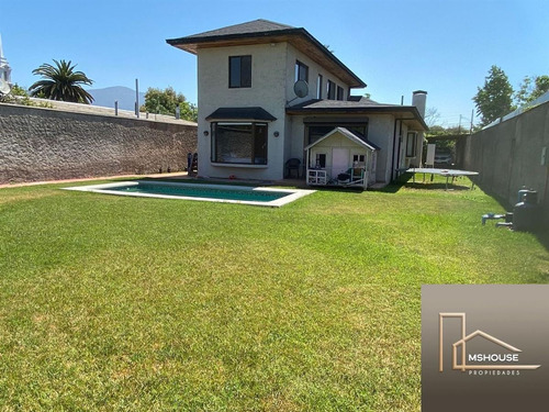 Casa En Venta De 4 Dorm. En Isla De Maipo