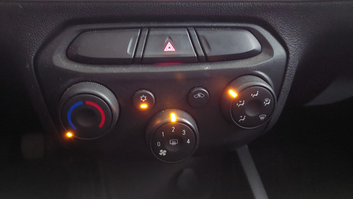 Chevrolet Onix 1.4 LS+