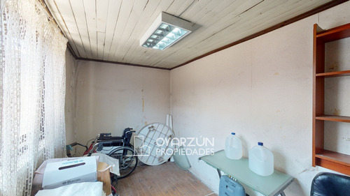 Casa En Venta De 6 Dormitorios 2 Baños 1 Estacionamiento