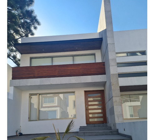 Casa En Venta En Bosque Esmeralda