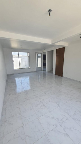 Casa Nueva En Renta En Una Privada De Toluca Con Jardin