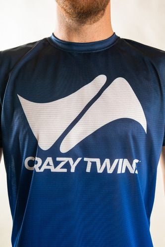 Imagen 3 de 4 de Remera Deportiva Aus