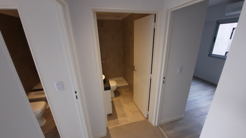 Luminoso 3 Ambientes (66 M²) Con Orientación Norte Y 2 Baños