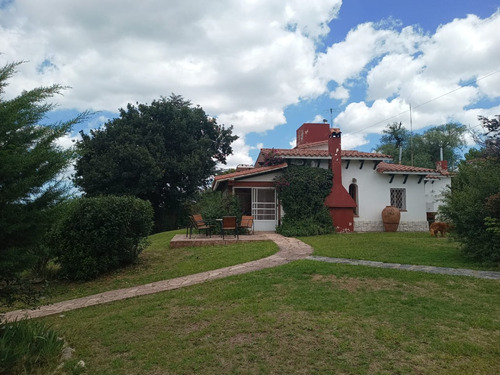 Huerta Grande - Casa En Venta - Vista Hacia Las Montañas - 3 Dorms - Pileta - Parque - Escritura  Sierras De Córdoba