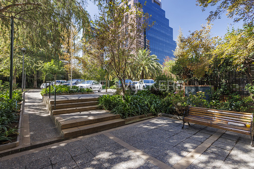 Departamento En Calle Cerrrada Con Plaza