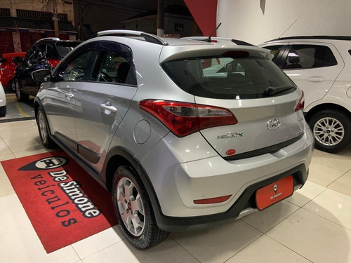 Imagem 5 de 8 de Hyundai Hb20x 1.6 Automático Impecável