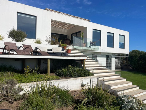 Espectacular Y Luminosa Casa En Marbella