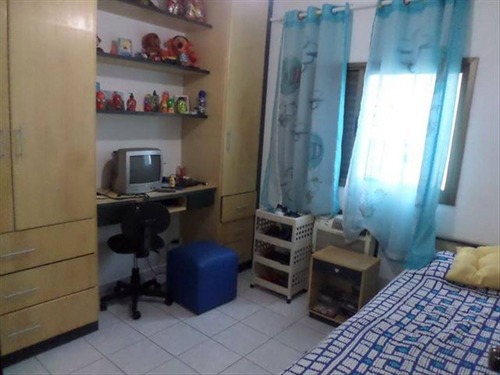Imagem 11 de 30 de Sobrado Com 03 Dormitorios Suite No Centro De São Vicente Bem Localizado - Hm2066