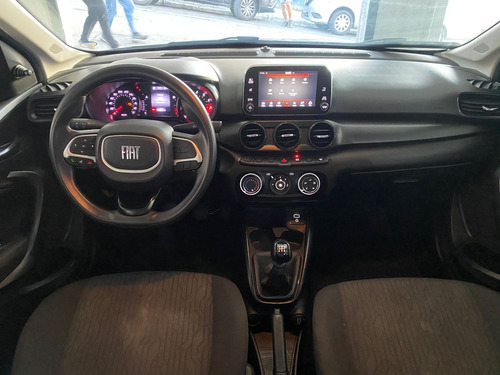 Fiat Cronos 1.3 Drive Flex 4p