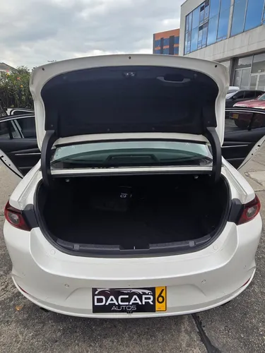 Mazda 3 2.0 Touring MHEV