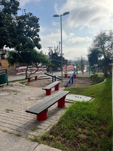 Se Vende Estupenda Casa Esquina Sector San Joaquin