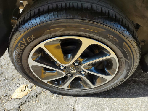Imagen 5 de 12 de Hyundai Grand I10 2019 1.3 Gls At