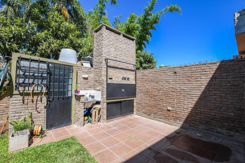 Imagen 28 de 29 de Casa De 4 Dormitorios Y Escritorio En Venta Con Parrillero Barrio Jorge Cura Centro Rosario