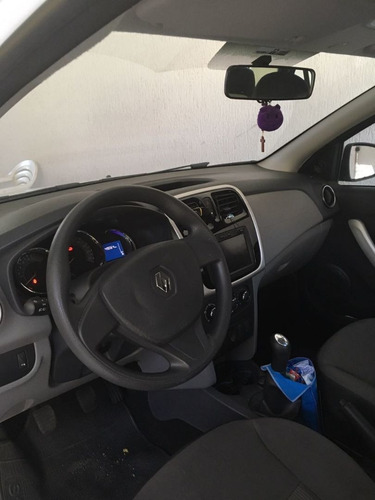 Renault Logan 2014 1.0 16v Expression Hi-flex 4p